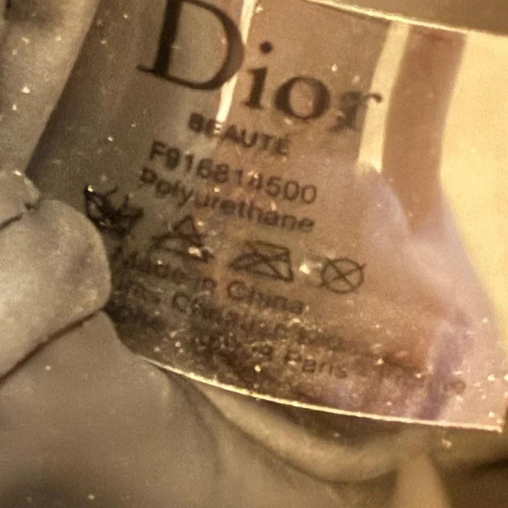 Christian Dior Red Cosmetic Bag NWOT stunning bag to hold all your valuables! - Picture 6 of 6